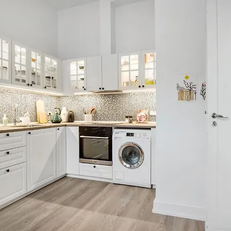 1 Bedroom Lovely In Apartamento