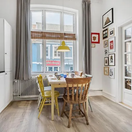 1 Bedroom Lovely In Apartamento *