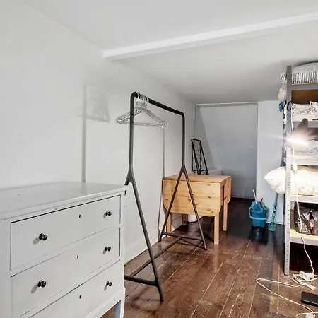 1 Bedroom Lovely In *