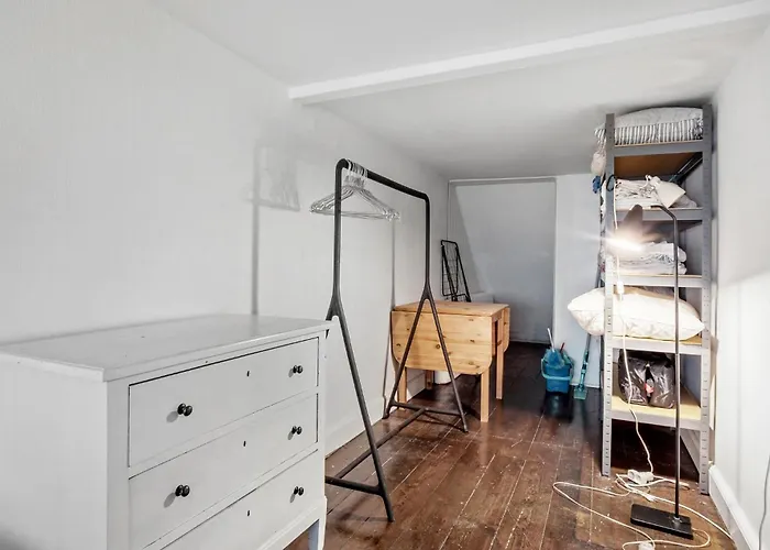 1 Bedroom Lovely In *